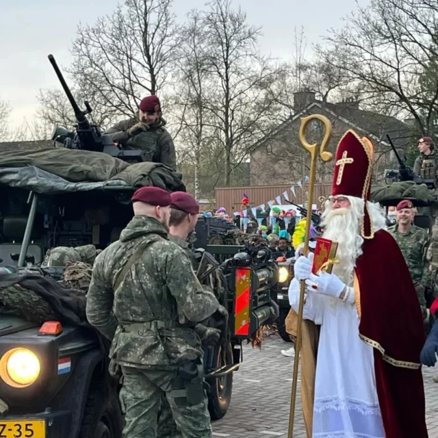 Gisteren kwam Sinterklaas ook bij ons aan! Wat een feest! Zelf de @streekkrant was erbij!